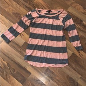 ✨2 for 10✨or✨3 for 15✨pink and grey 3/4 sleeve tee